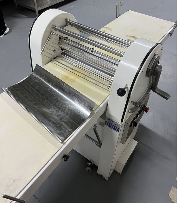 Тестораскаточная машина Kemplex