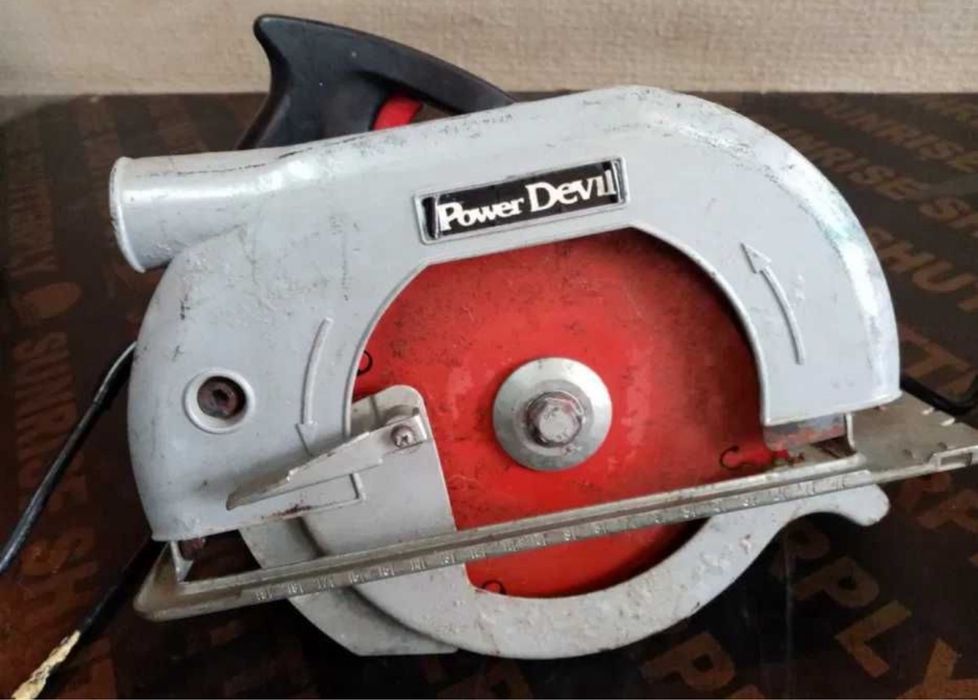 Циркуляр внос от Англия, като нов МН.  Мощен мотор