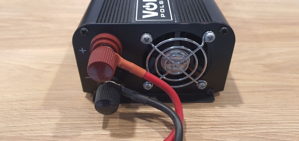 Invertor 12vDC --220vAC