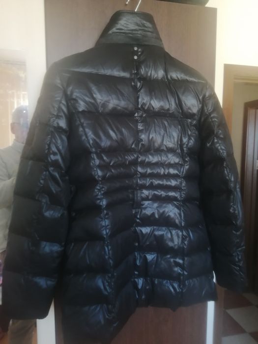 Дамско яке шушляково. Цвят черно.