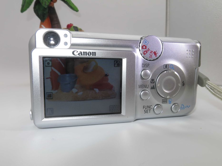 Canon PowerShot A460 компактен цифров фотоапарат, дигитална камера в син цвят, перфектно състояние, работи отлично!