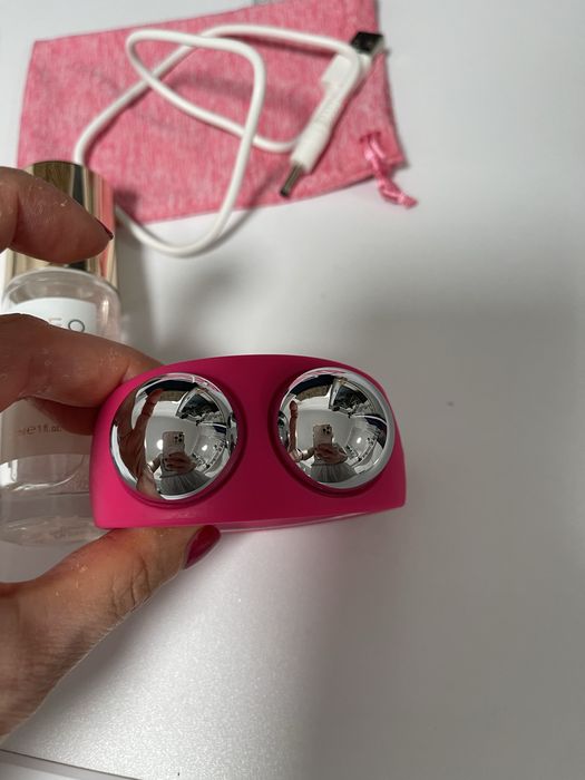 Dispozitiv masaj microcurenti Foreo Bear