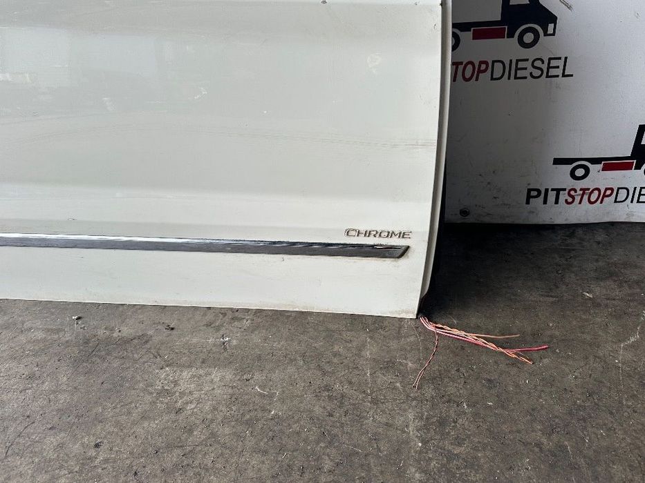 Usa portiera dreapta fata MERCEDES GLK class X204 ALB chrome 2008 2009 2010 2011 2012 2013 2014 2015