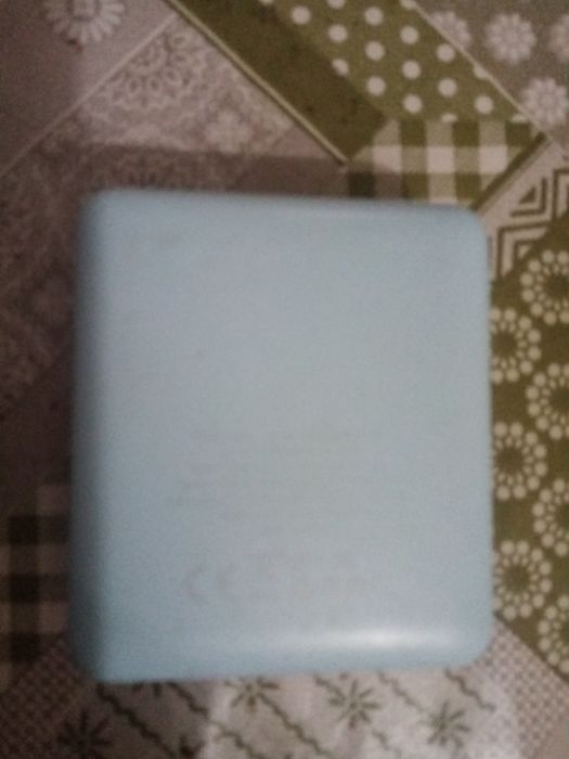 Отдам повер банк бесплатно.