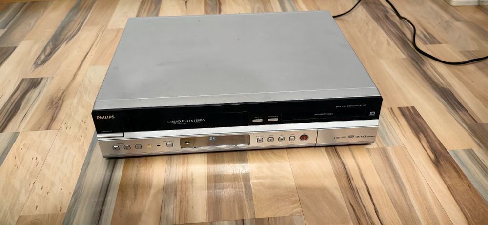 Combo videoplayer cu dvd Philips DVDR3430V VCR VHS vcr vhs