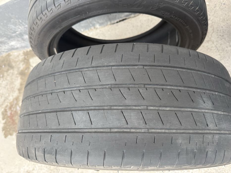 Продам летние шины Bridgestone 235/45/18