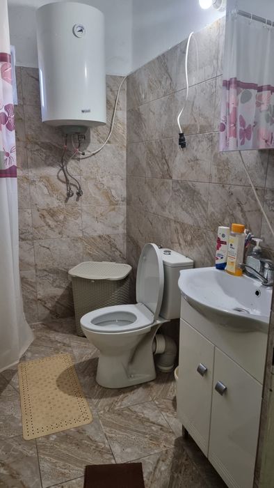 Proprietar, vand casa Leorint