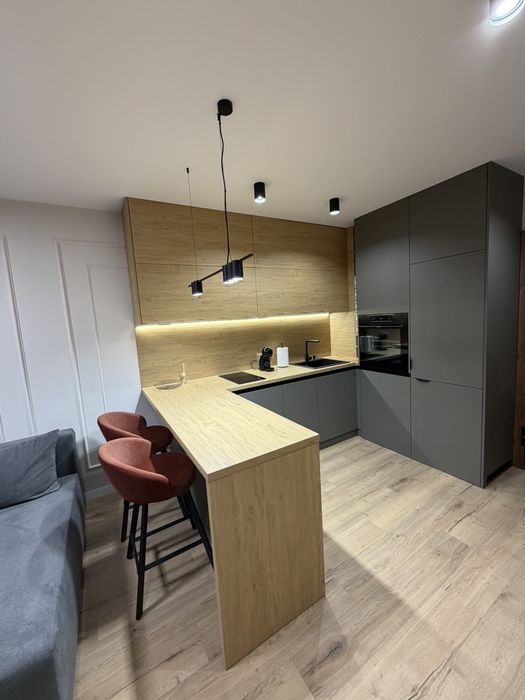 Дава се под наем Двустаен апартамент в Пловдив, Център - 70 кв.м за 747.66 € - Снимка #4