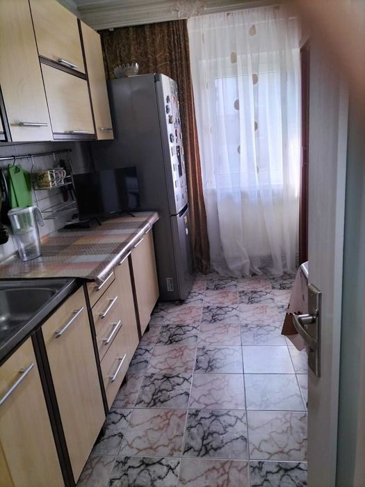 Vand apartament 4 camere Caracal HCC