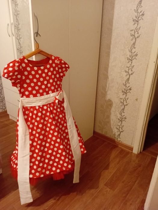 Продам платья для девочки