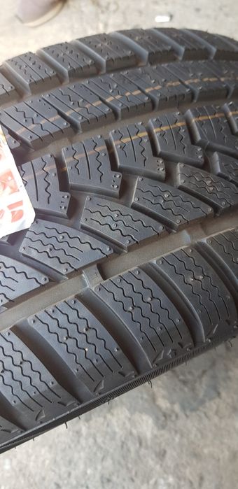 НОВИ ЗИМНИ-18цола-245/40"-245/45-1бр.-130лв.-с монтаж и баланс