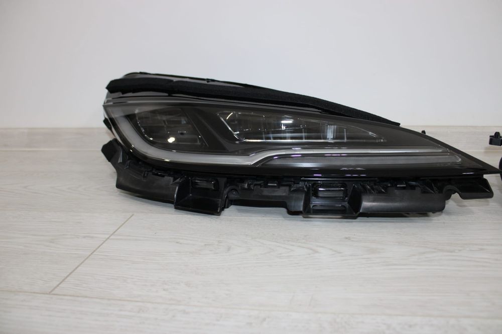 Faruri Tesla model 3 HIGHLAND 2024