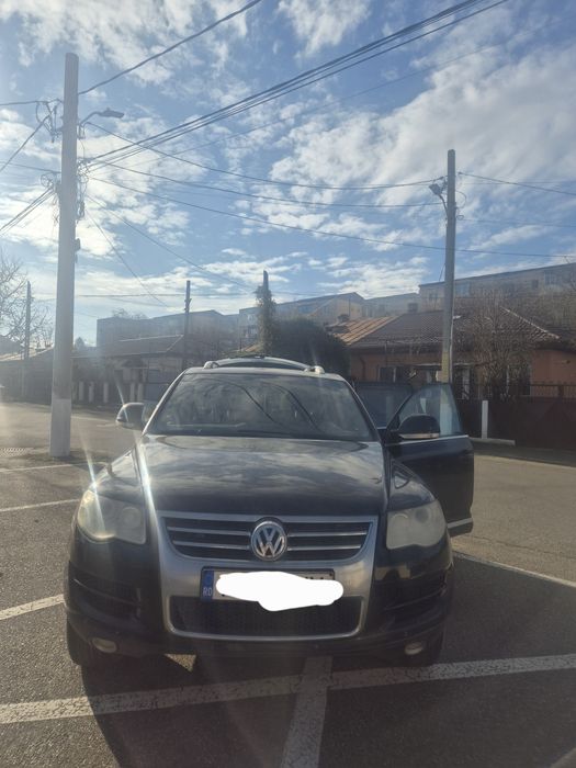 Vând Touareg Volkswagen