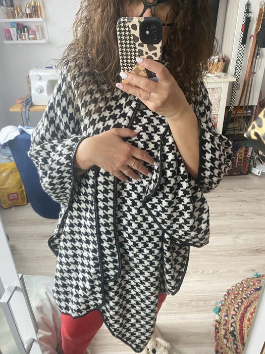 Palarie Bucket si poncho