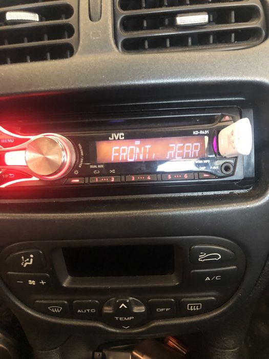 JVC CD 4 по 50 вата вграден усилвател