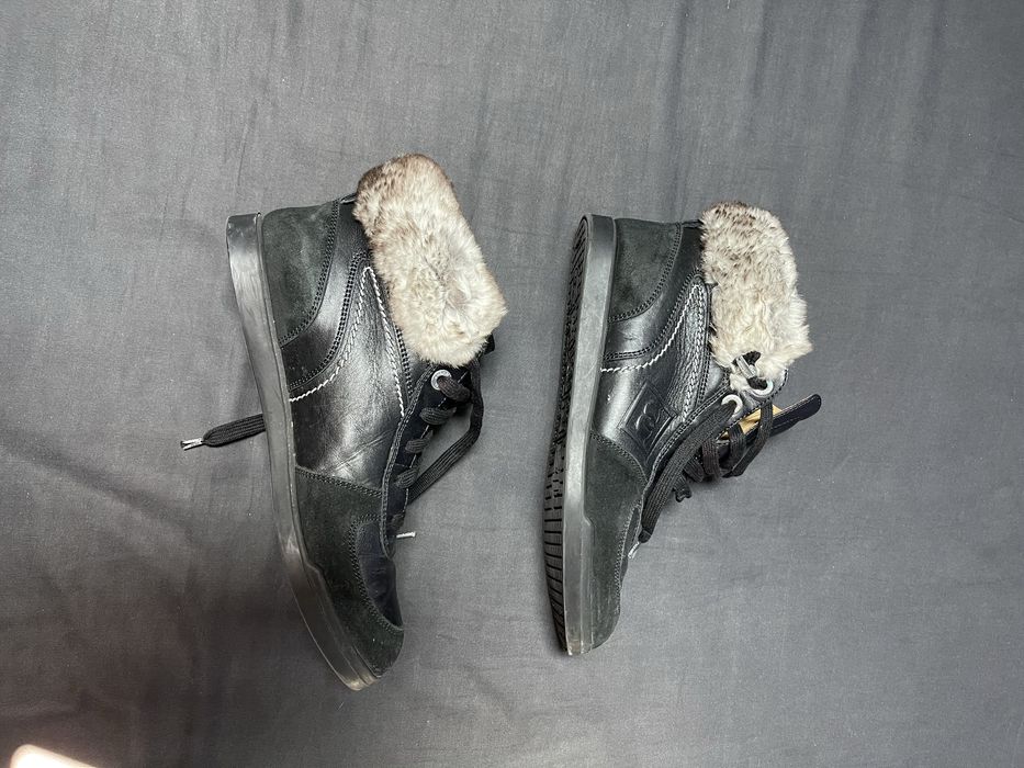 Bascheti / Ghete / adidasi Chanel originali 40 blana piele