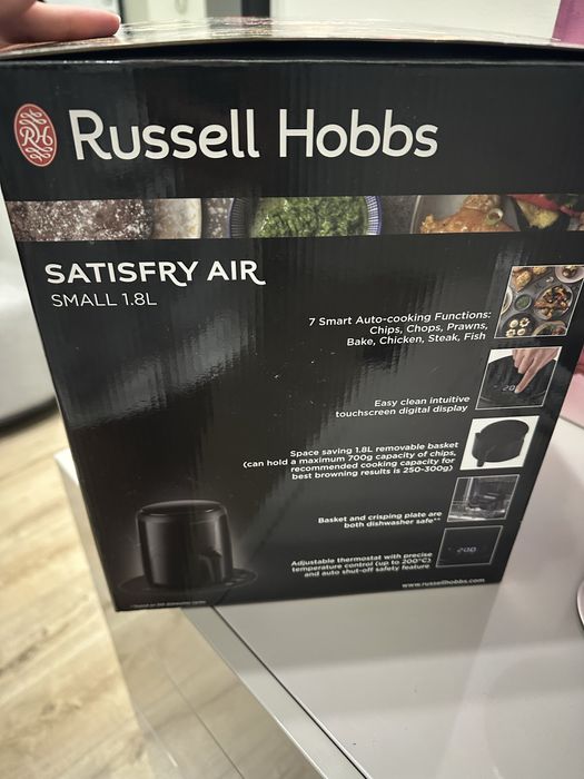 Аэрогриль Russel Hobbs