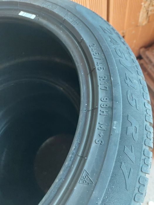 Anvelope de iarna R 17