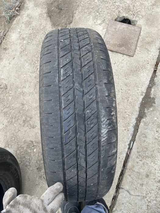 Шины 235/65/R17.