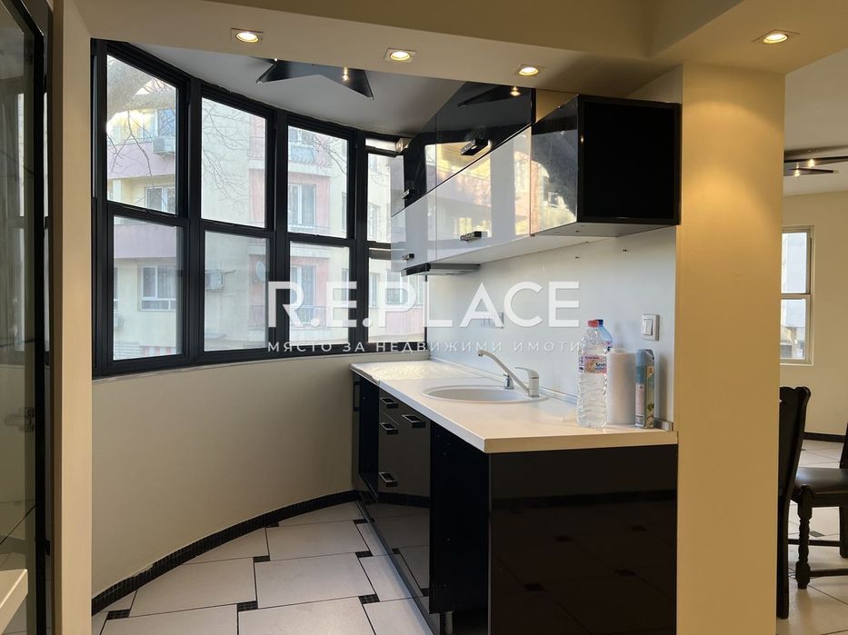 Продава се Четиристаен апартамент в Варна, Спортна зала - 136 кв.м за 2346 €/кв.м - Снимка #6