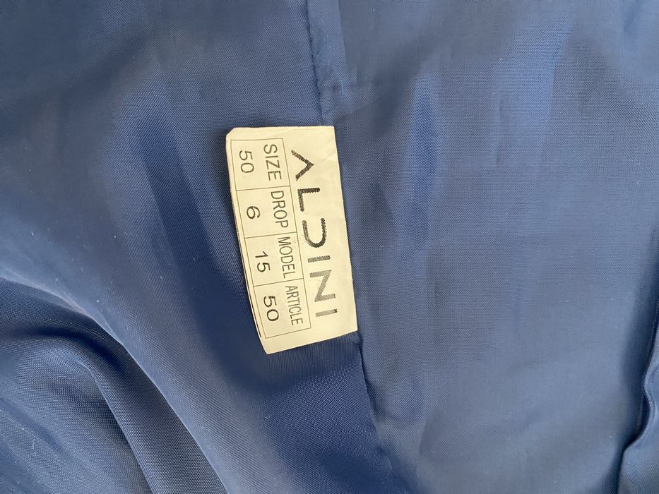 Продам костюм 50 размер