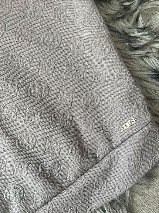 Бежово горнище GUESS