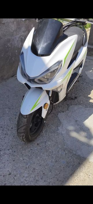 Продаётся скутер maxxis