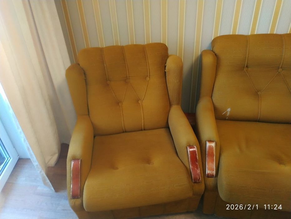 Мягкая мебель.Диван и два кресла.