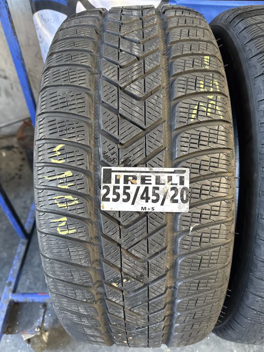 255/45/20 - 235/50/20 Pirelli M+S