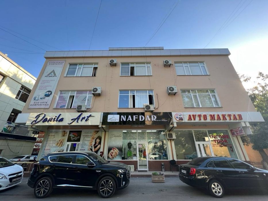 Чиланзари  Торговый Гтовый Бизнес Центр Продается