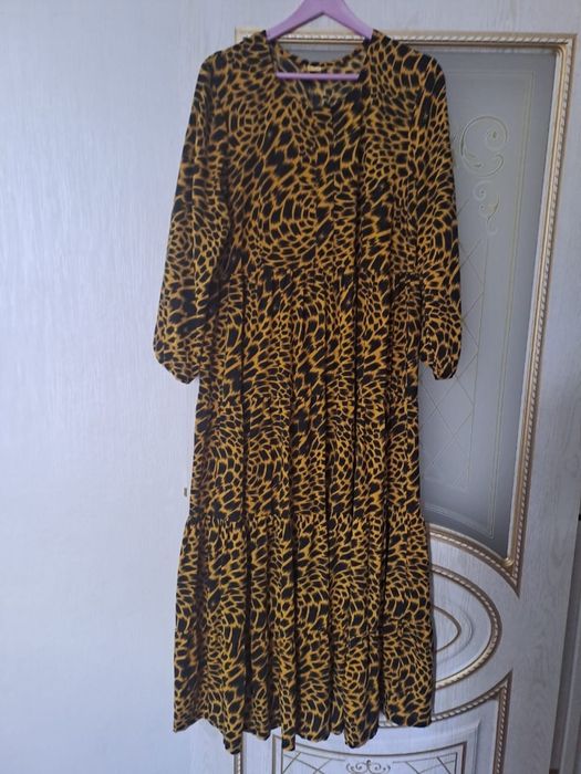 Продам женские платья