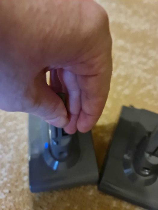 Vand Aspirator Dyson v6/v8 vand repar baterii bat v6 v7 v8 v10 v11clic