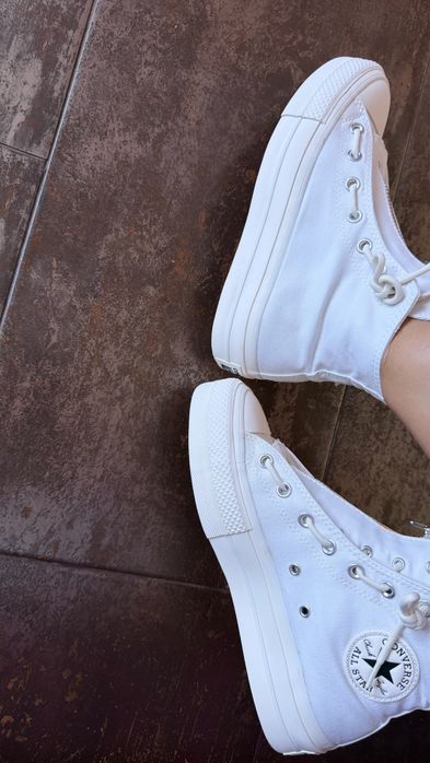Converse model CTAS LIFT