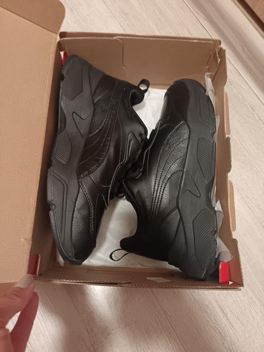 Дамски кожени маратонки PUMA размер 38,5