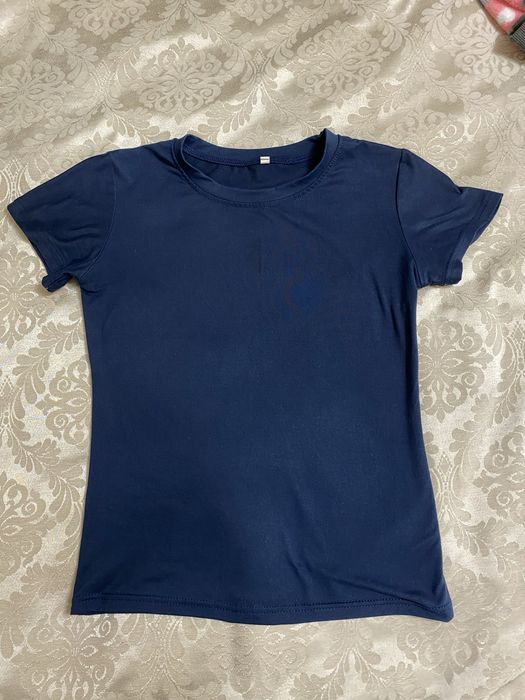 футболка скимс синяя