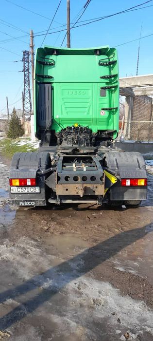 Продам тягачь Ивеко евро 5 , 2013 года .