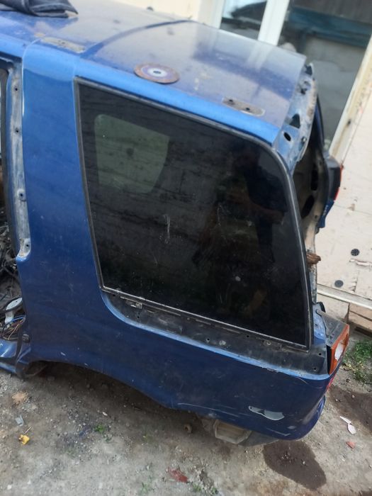 Разбор митсубиши спейс вагон,шариот