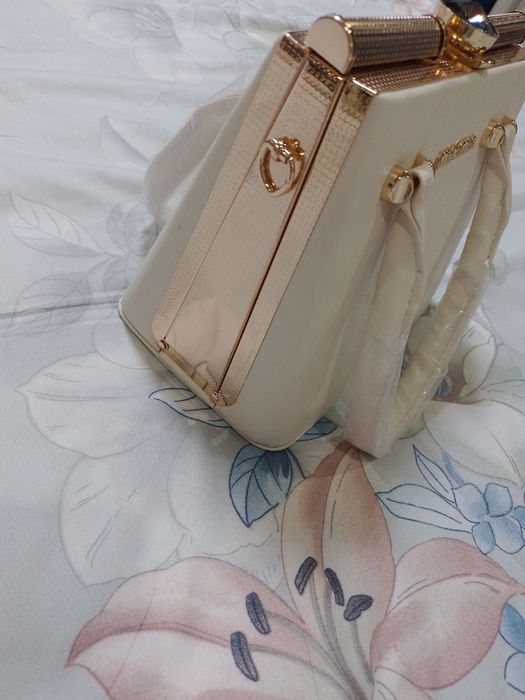 Сумка с ремешком