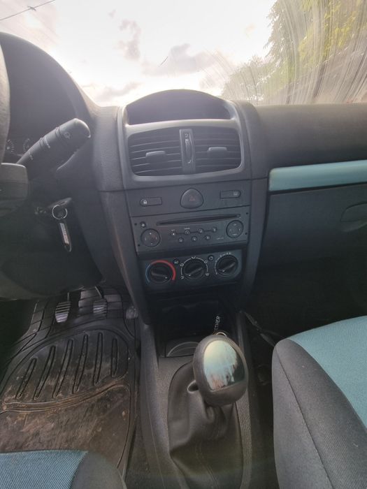 Рено клио на части