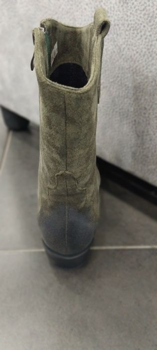 Нови боти Елиза в  маслено зелен цвят.