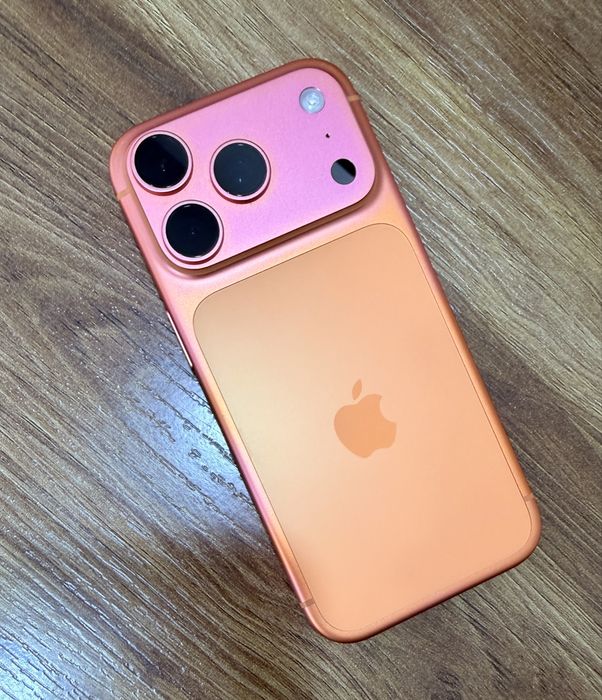 Iphone 17 pro , 256 mb , sim идеальный