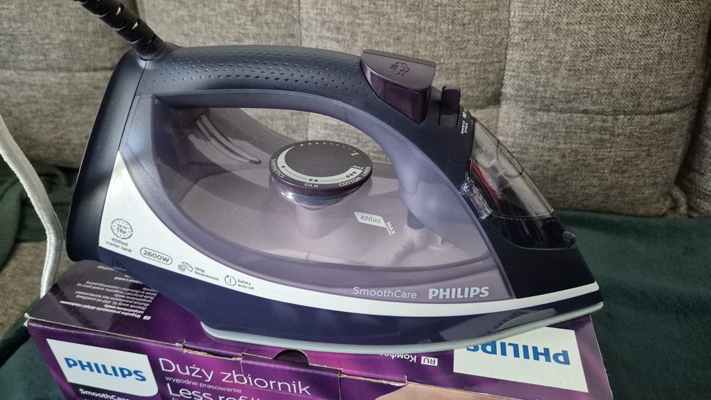 Fier de călcat Philips GC3584/30