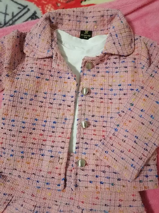 Дрешки за момиче