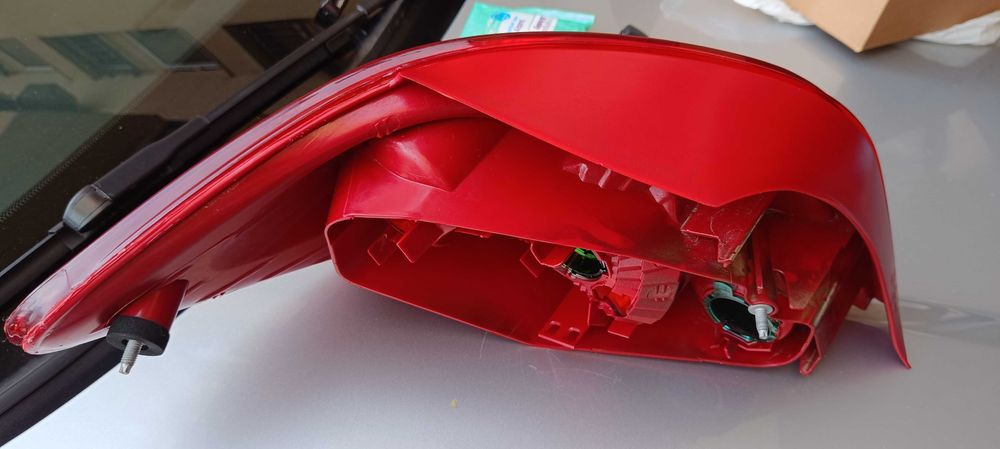 Десен стоп за Пежо 307