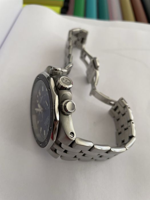 Часовник  EDOX Delfin