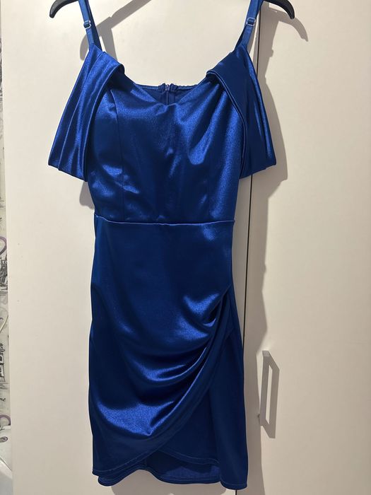 Тъмносиня рокля, размер Хс/с , носена един път