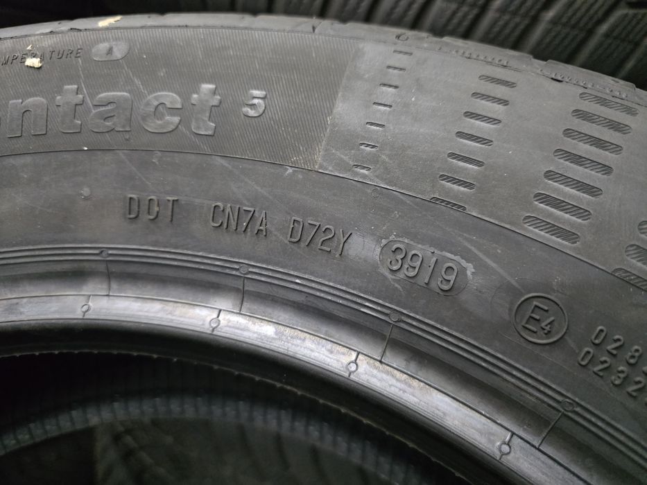 2бр Като нови летни гуми 235 55 17- Continental