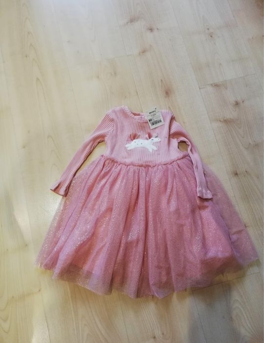 Прекрасни нови рокли за малка госпожица. Размер 80-86