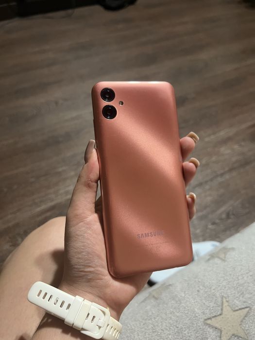Samsung A04e б/у в хорошем состоянии