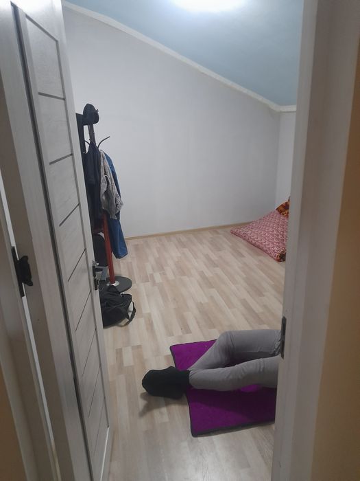 Ески сергили презд уе сотилади 1.50сотик